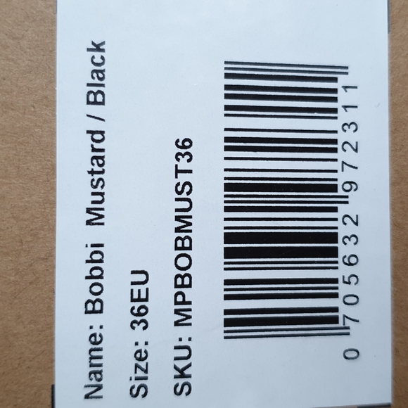 Merry People Bobbi Gumboot, mustard yellow and black, size 36 - Picture 4 of 5